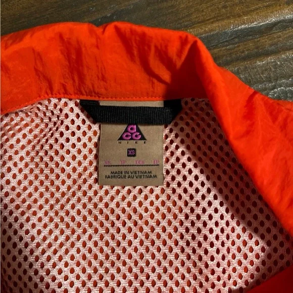 Nike women’s acg windbreaker xs - Picture 3 of 5